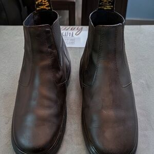 Dr. Martens Crazy Horse Embury Chelsea Boots
